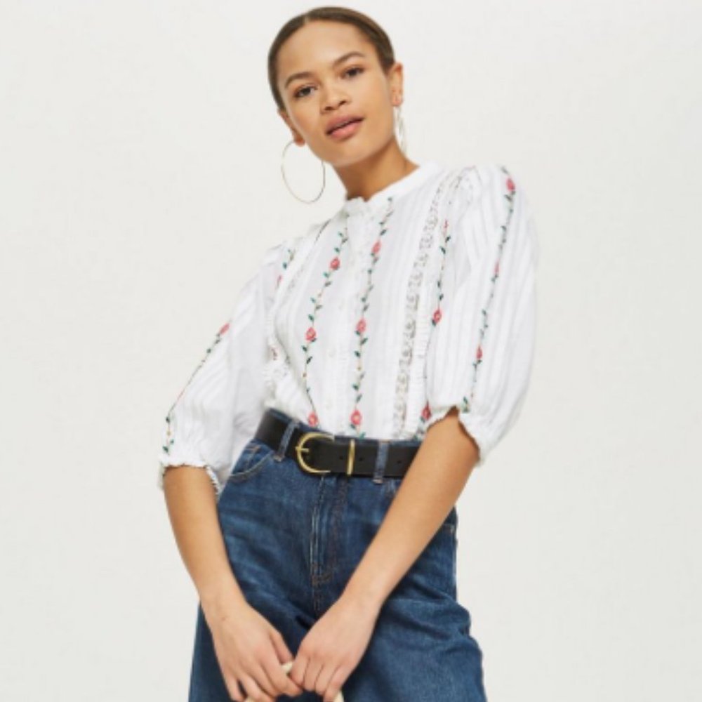 TOPSHOP : Linear Floral Ruffle Blouse